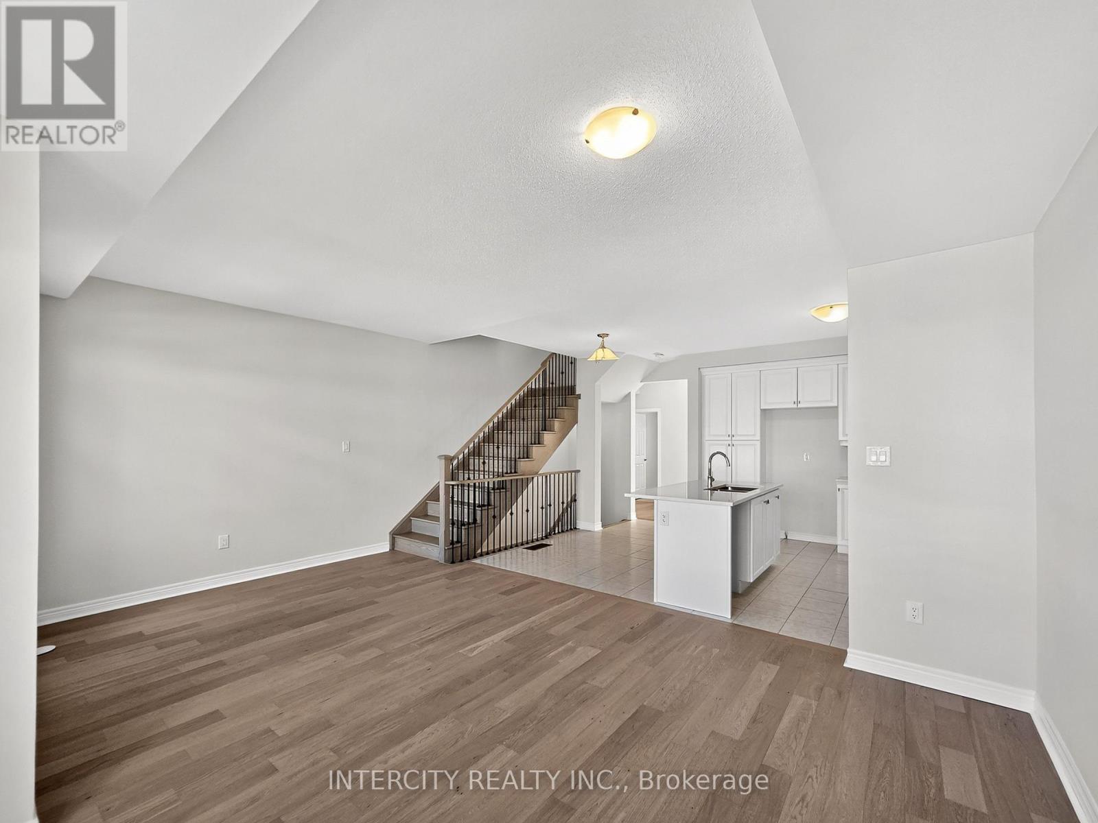 100 Grassbank Road, Brampton, Ontario  L6R 4E7 - Photo 14 - W12486790