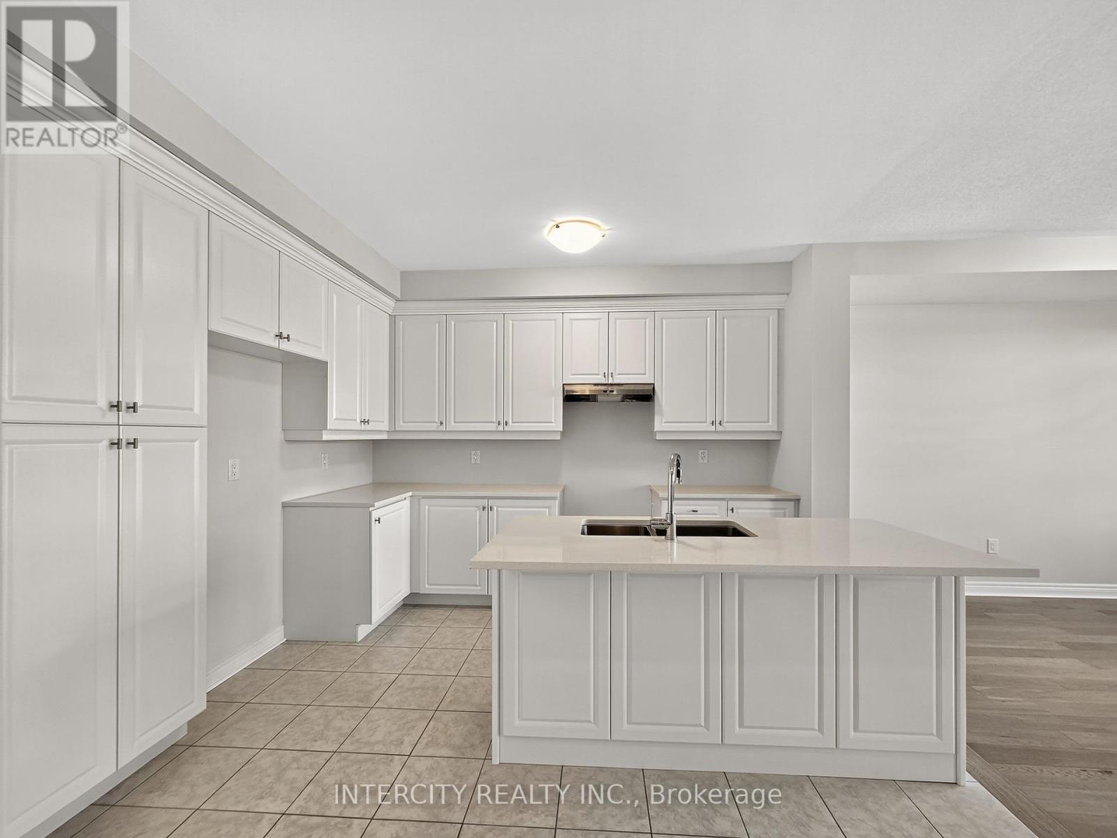 100 Grassbank Road, Brampton, Ontario  L6R 4E7 - Photo 17 - W12486790