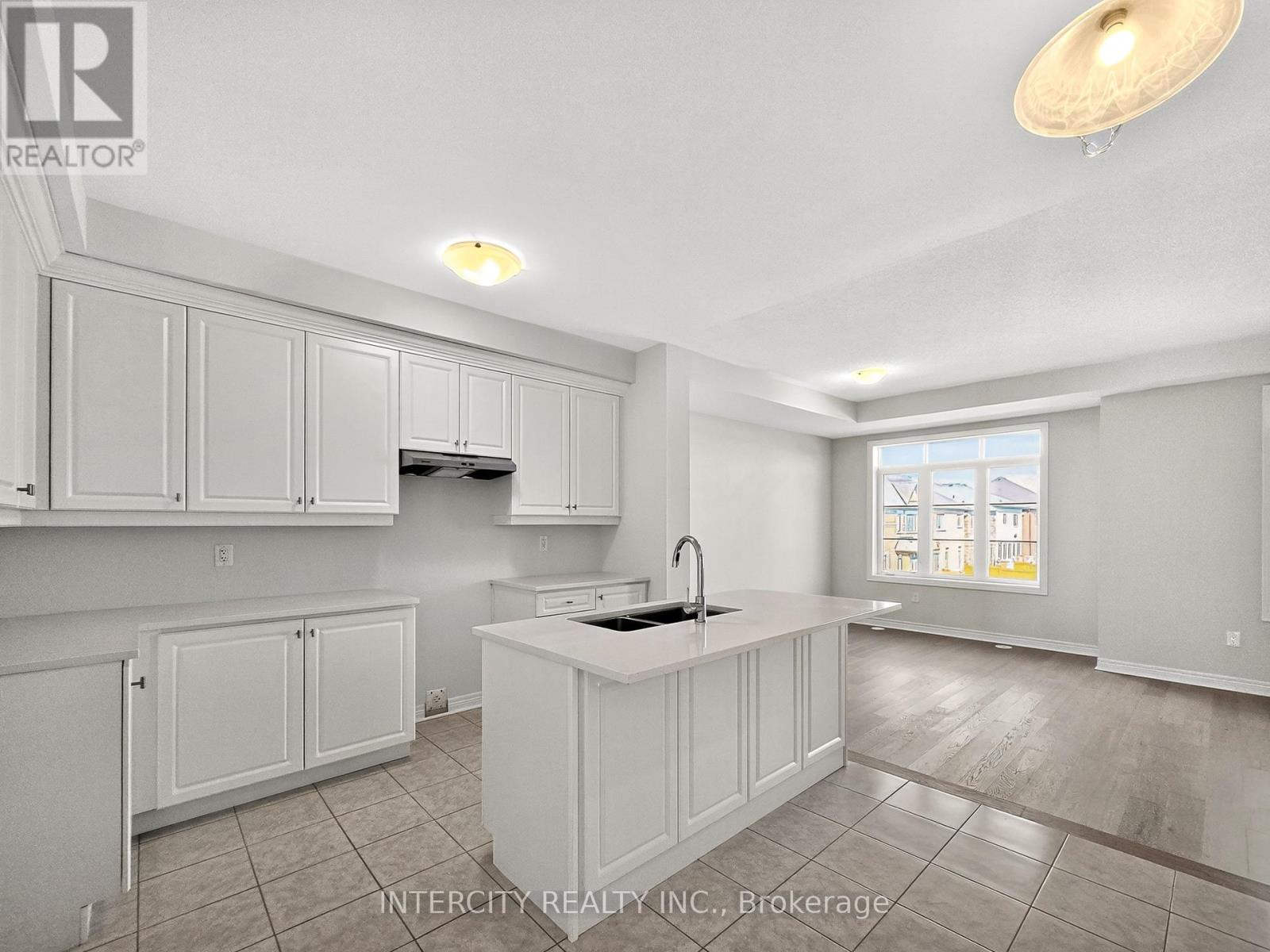 100 Grassbank Road, Brampton, Ontario  L6R 4E7 - Photo 18 - W12486790