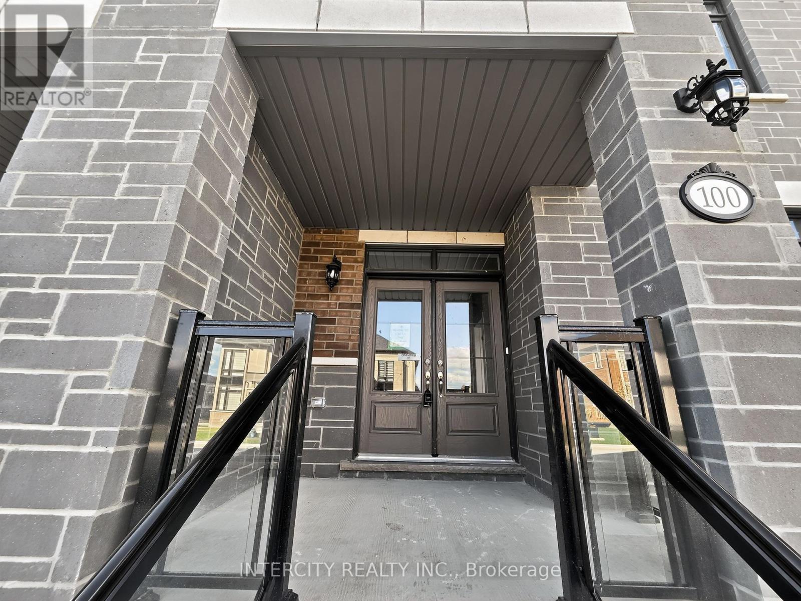 100 Grassbank Road, Brampton, Ontario  L6R 4E7 - Photo 2 - W12486790