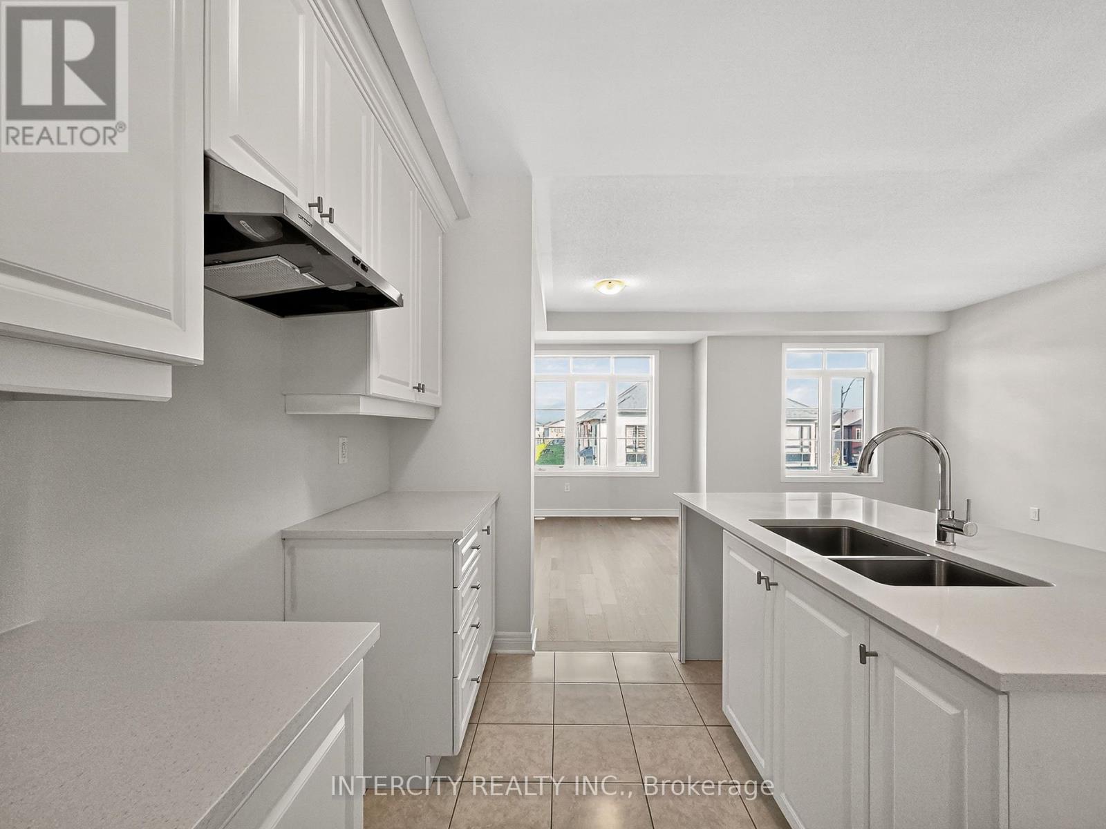 100 Grassbank Road, Brampton, Ontario  L6R 4E7 - Photo 20 - W12486790