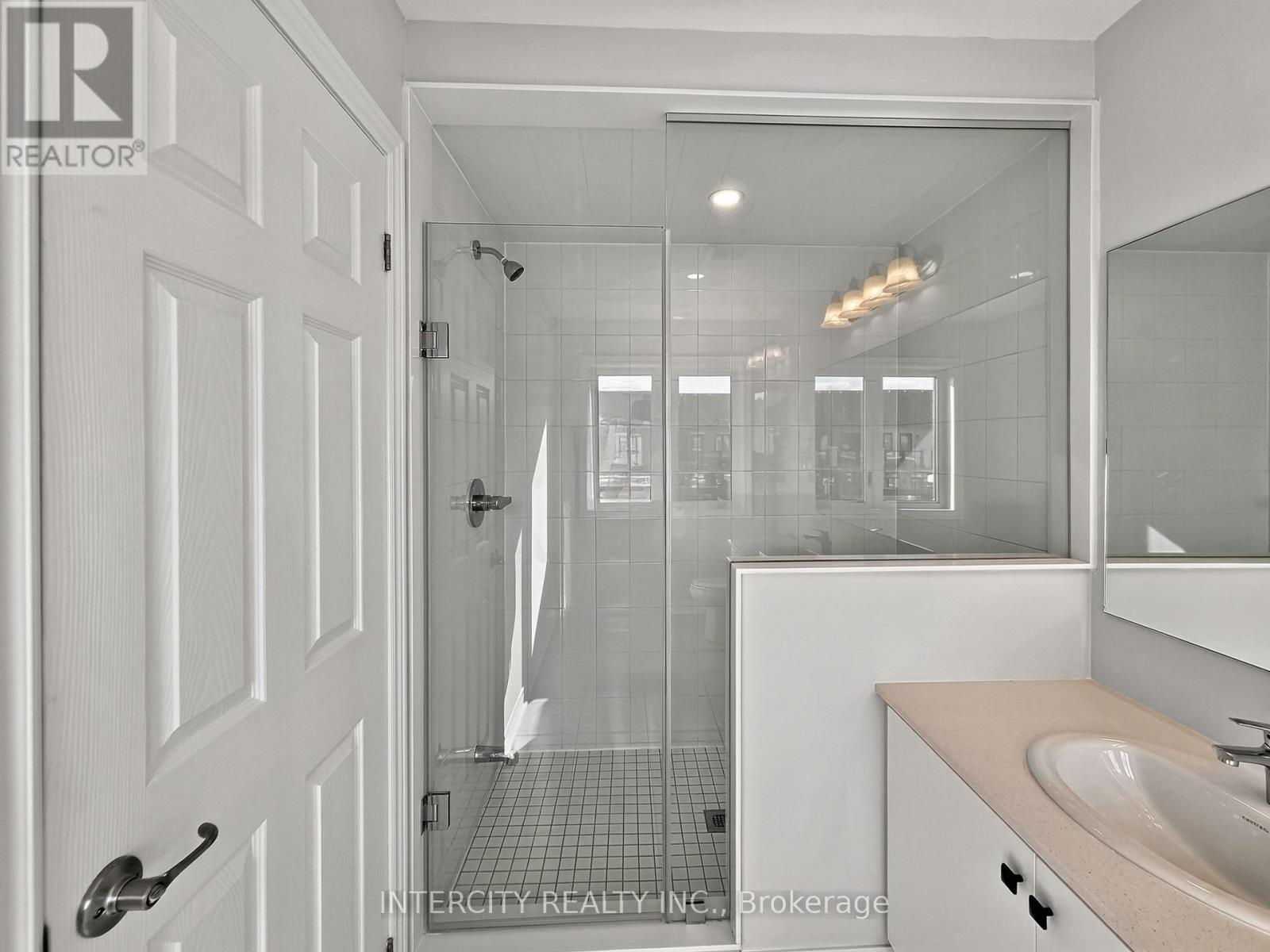 100 Grassbank Road, Brampton, Ontario  L6R 4E7 - Photo 29 - W12486790