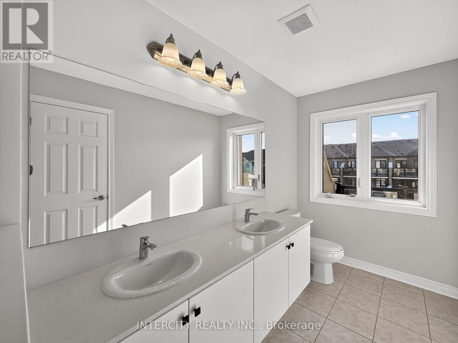 100 Grassbank Road, Brampton, Ontario  L6R 4E7 - Photo 30 - W12486790