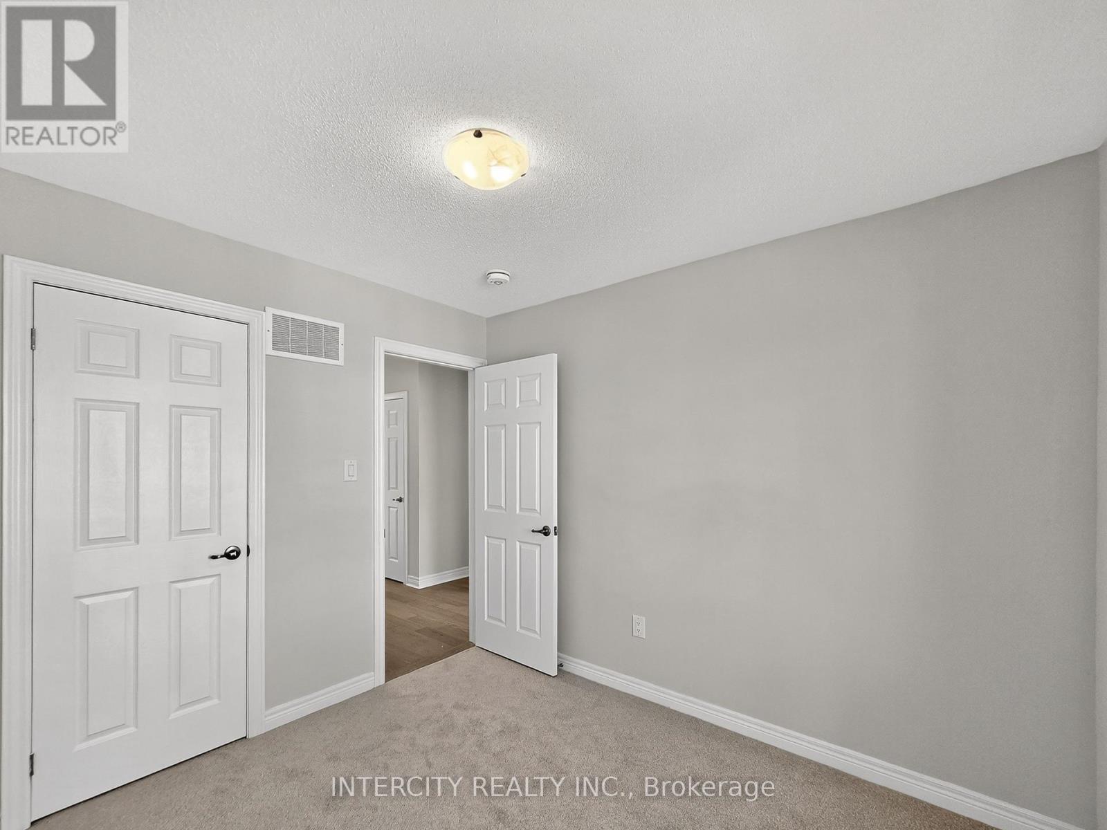 100 Grassbank Road, Brampton, Ontario  L6R 4E7 - Photo 38 - W12486790