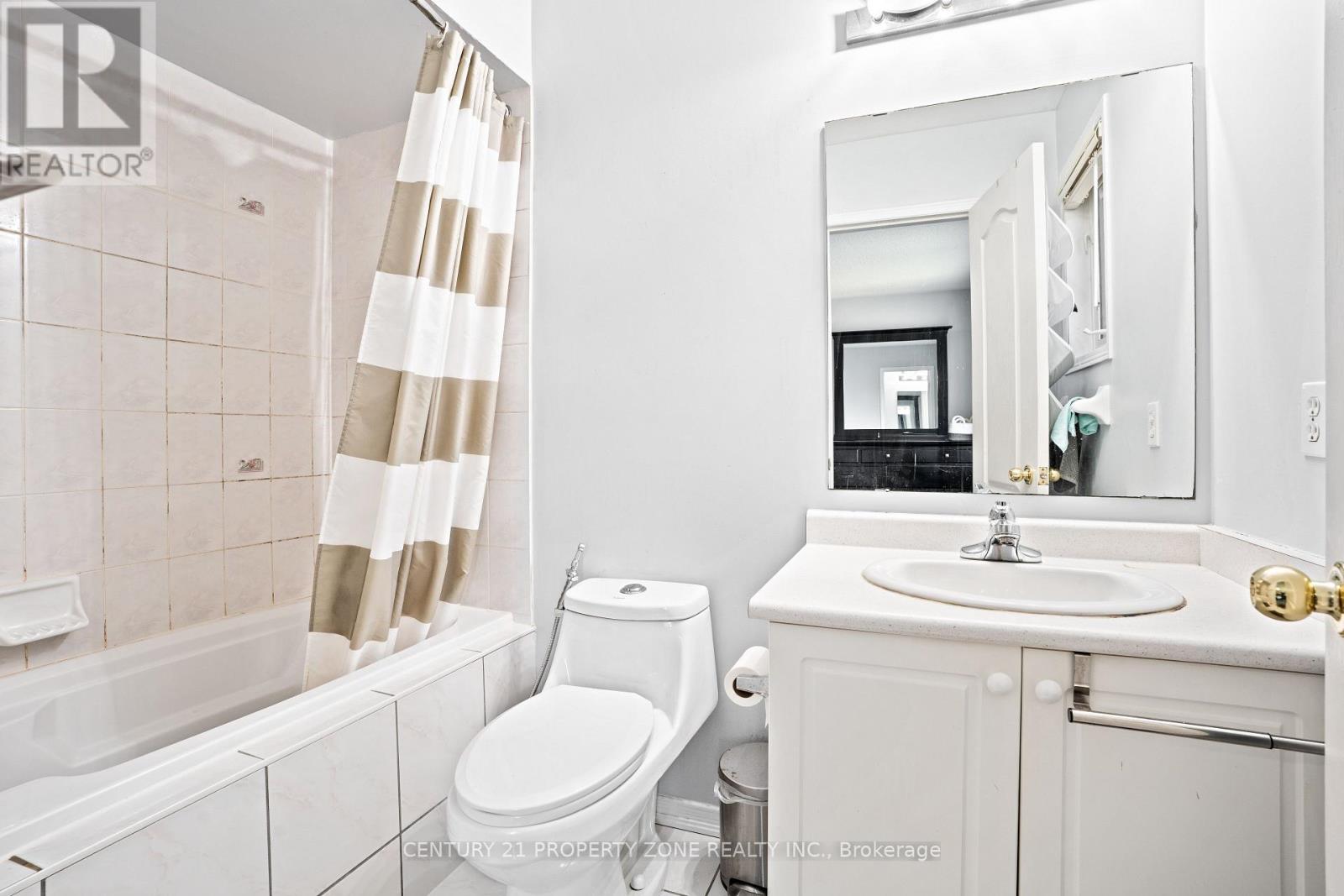 28 Earth Star Trail, Brampton, Ontario  L6R 2P3 - Photo 21 - W12486792