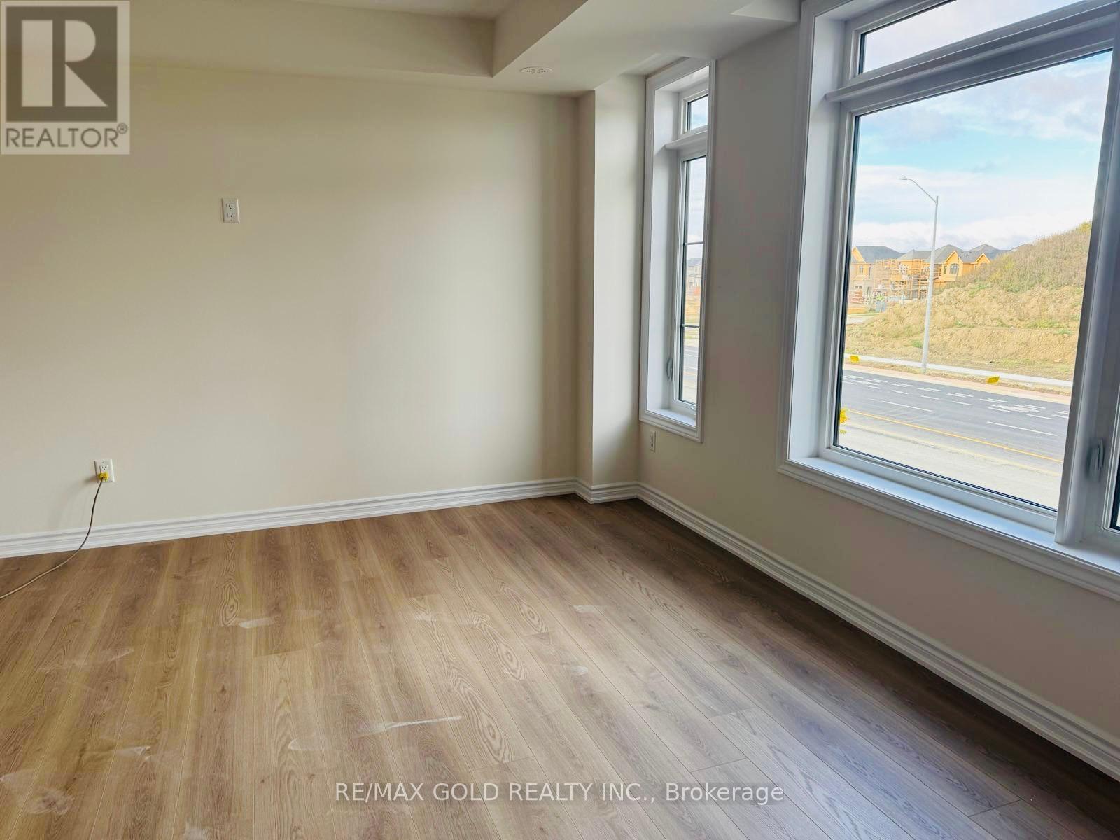 497 Tim Manley Avenue, Caledon, Ontario  L7C 4M1 - Photo 7 - W12486655