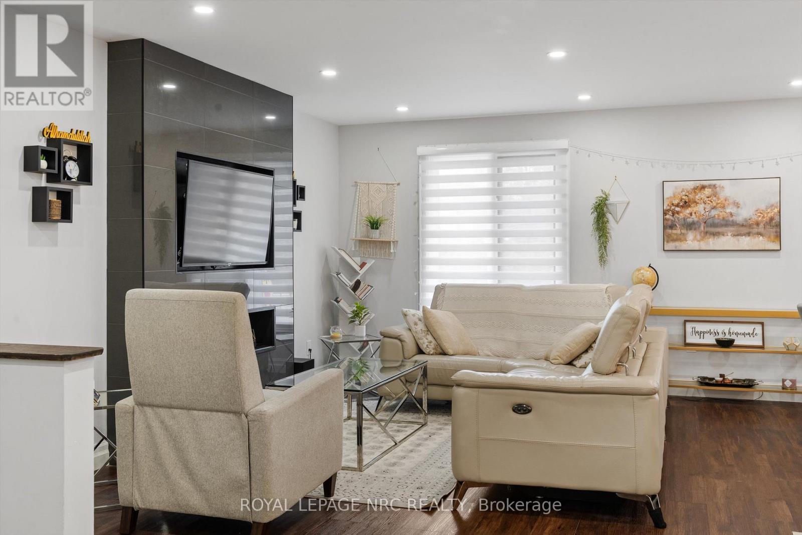 37 West Farmington Drive, St. Catharines, Ontario  L2S 3S3 - Photo 13 - X12486801