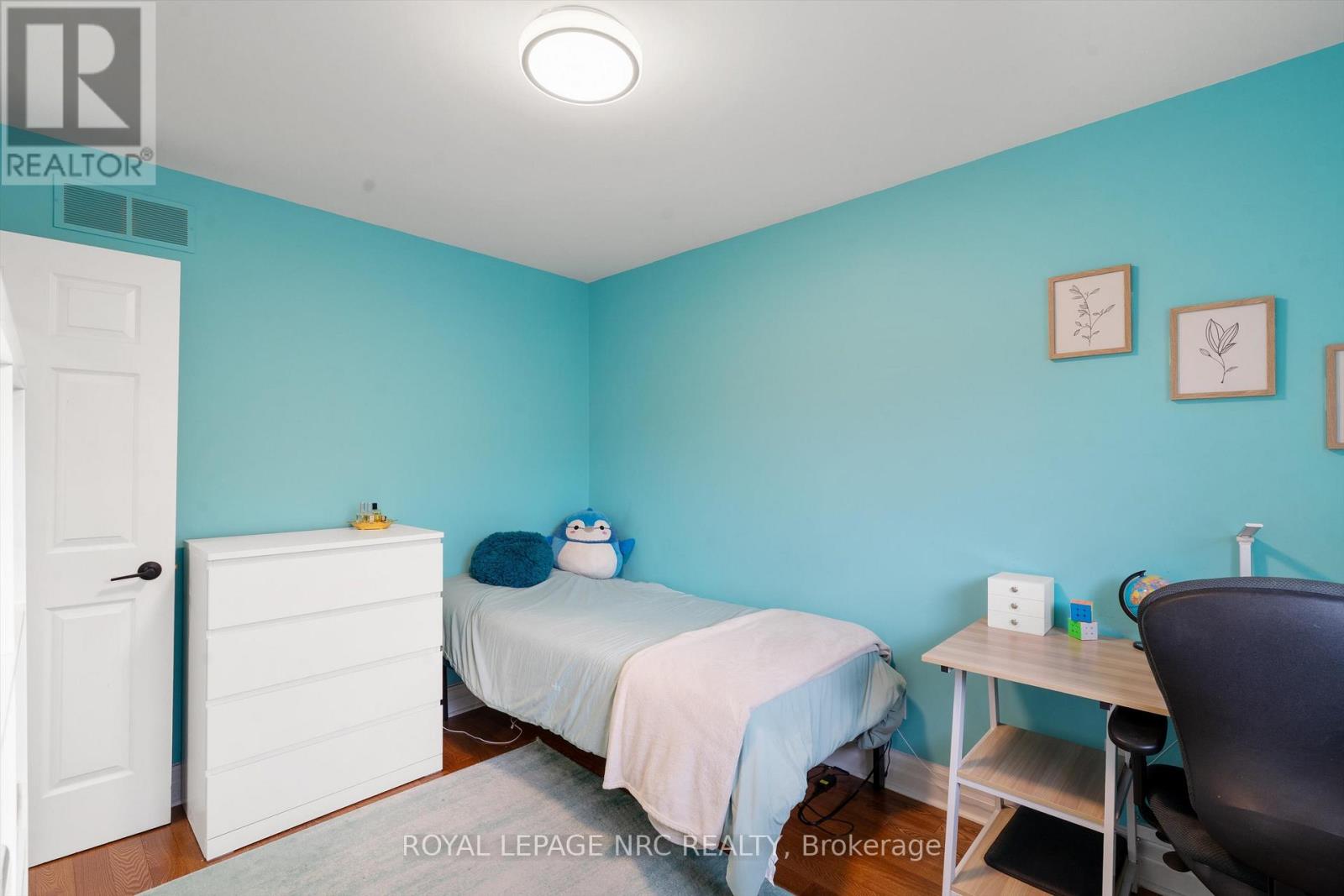 37 West Farmington Drive, St. Catharines, Ontario  L2S 3S3 - Photo 21 - X12486801