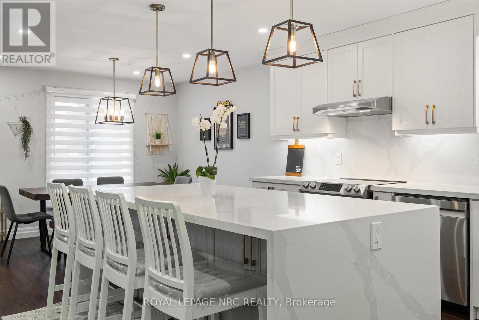 37 West Farmington Drive, St. Catharines, Ontario  L2S 3S3 - Photo 8 - X12486801