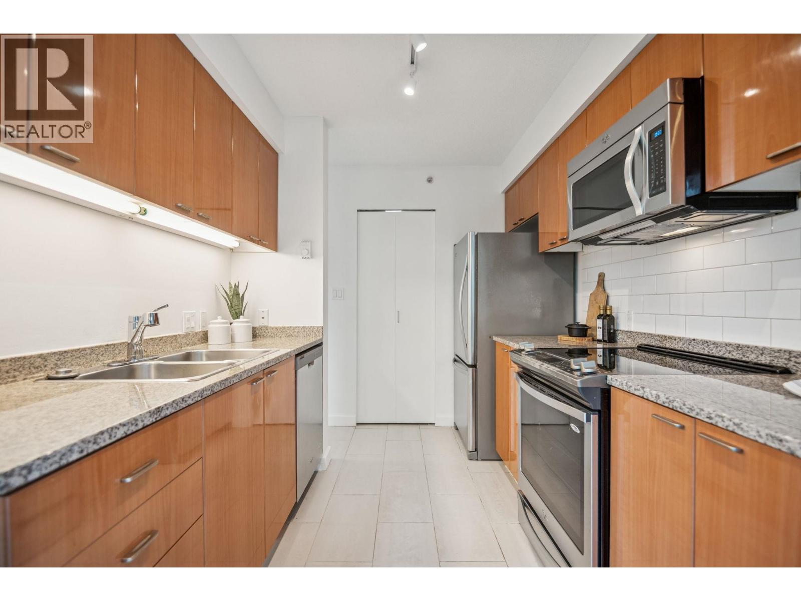 706 1200 W Georgia Street, Vancouver, British Columbia  V6E 4R2 - Photo 8 - R3062757