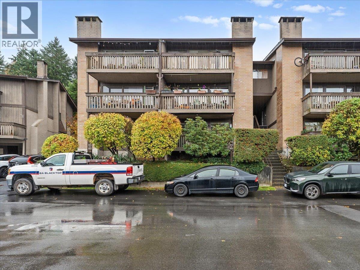 1019 Old Lillooet Road, North Vancouver, British Columbia  V7J 3H6 - Photo 2 - R3062775