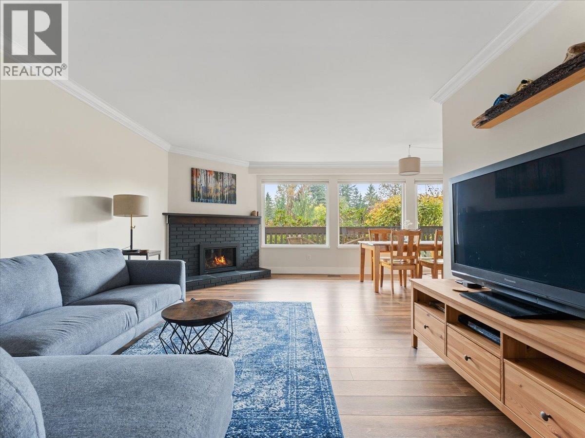 1019 Old Lillooet Road, North Vancouver, British Columbia  V7J 3H6 - Photo 3 - R3062775