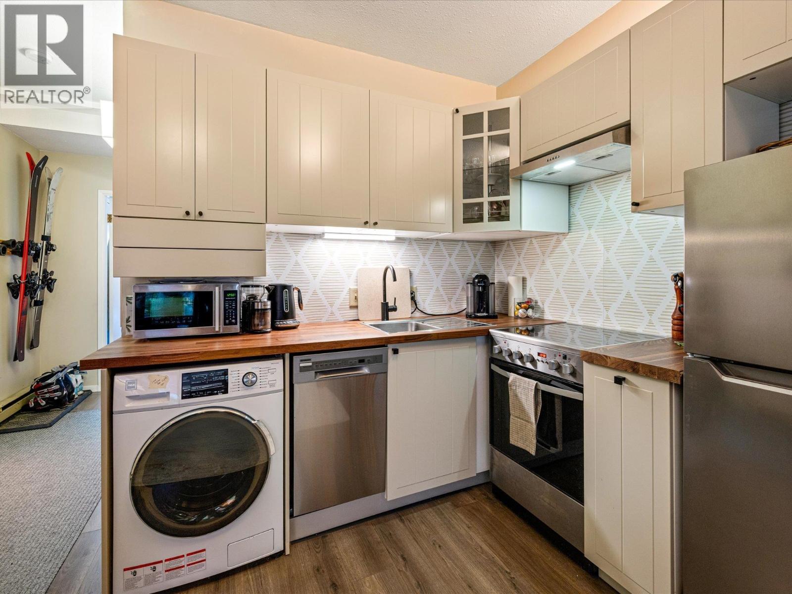 4 2227 Sapporo Drive, Whistler, British Columbia  V8E 0B5 - Photo 6 - R3062769