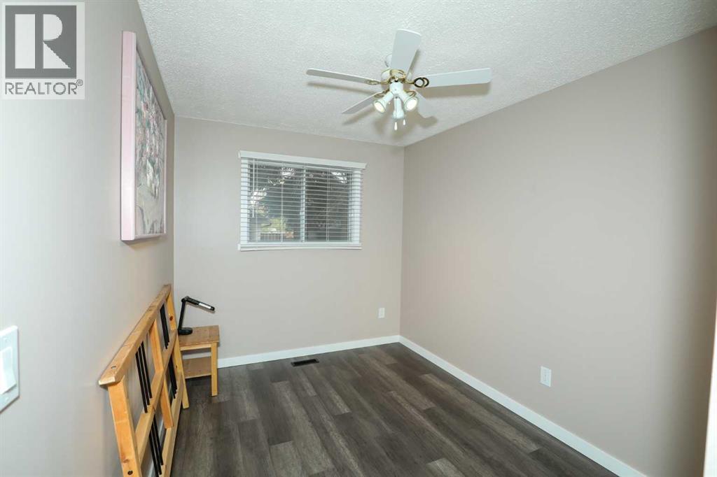 143 Barrett Drive, Red Deer, Alberta  T4R 1H3 - Photo 10 - A2267531