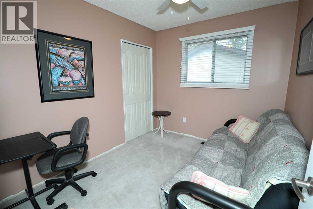 143 Barrett Drive, Red Deer, Alberta  T4R 1H3 - Photo 9 - A2267531