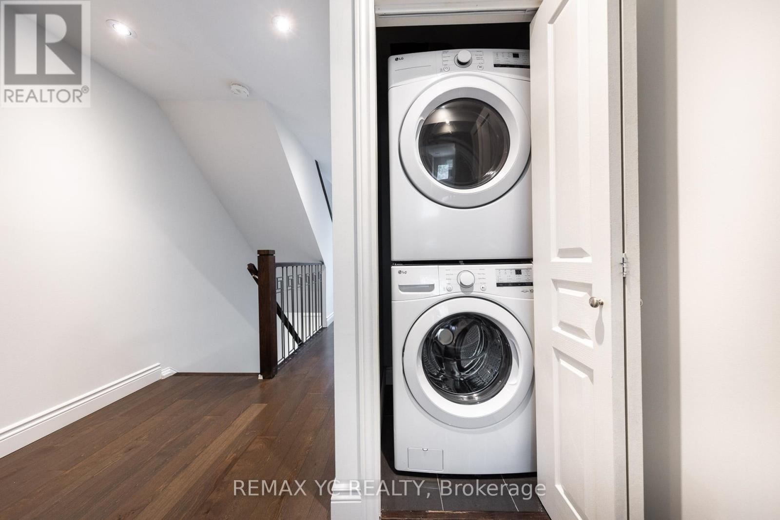 242 Milan Street, Toronto, Ontario  M5A 3Z6 - Photo 19 - C12486802