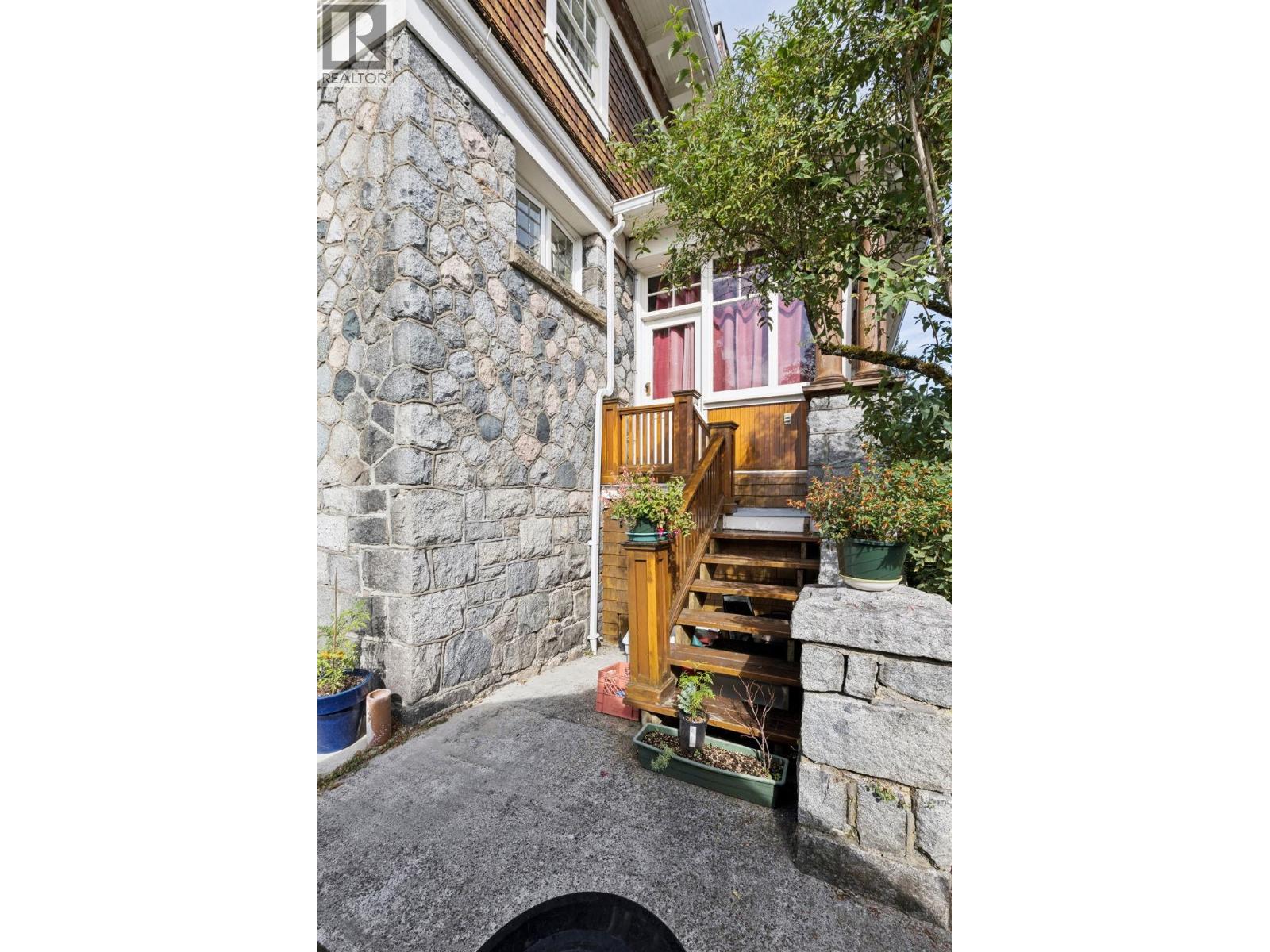 1617 W Grand Boulevard, North Vancouver, British Columbia  V7L 3Y2 - Photo 31 - R2991440