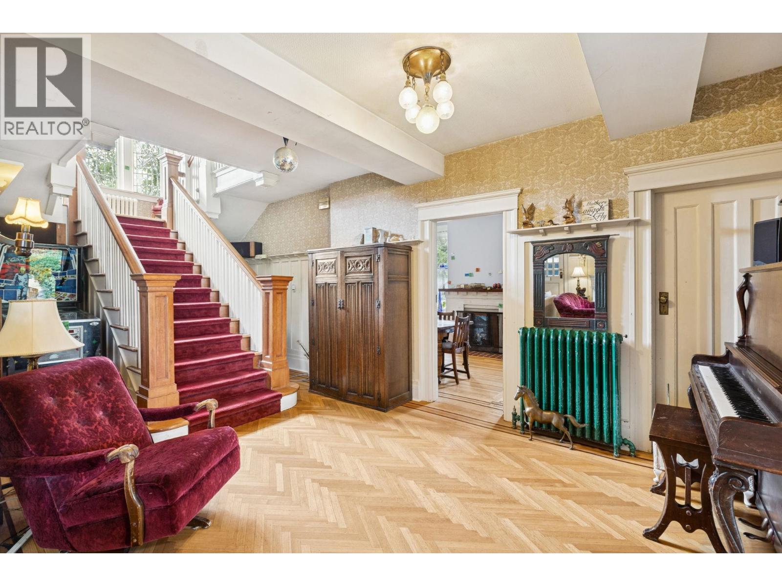 1617 W Grand Boulevard, North Vancouver, British Columbia  V7L 3Y2 - Photo 9 - R2991440