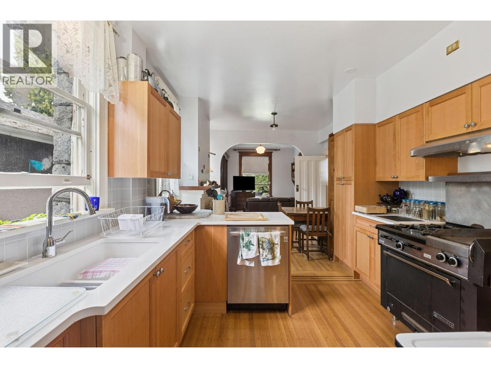 1617 W Grand Boulevard, North Vancouver, British Columbia  V7L 3Y2 - Photo 14 - R2991440