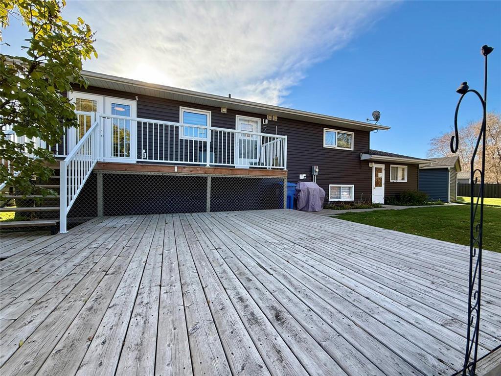 8 Parkway Drive, Swan River, Manitoba  R0L 1Z0 - Photo 6 - 202527513