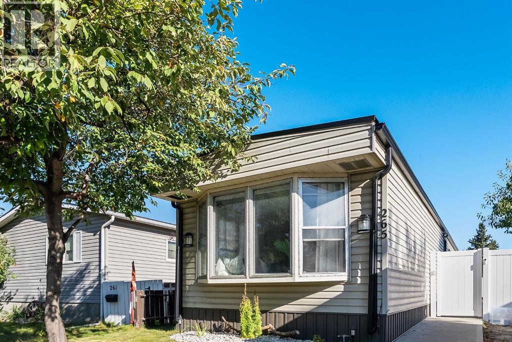 265 Big Hill Circle Se, Airdrie, Alberta  T4A 1P9 - Photo 3 - A2260511