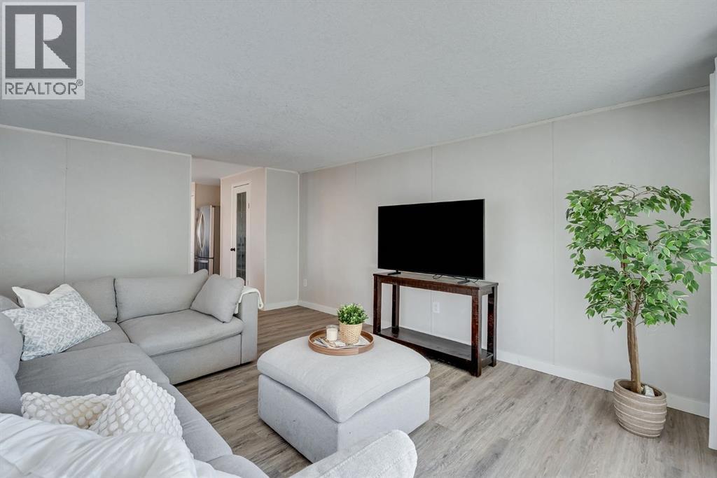 265 Big Hill Circle Se, Airdrie, Alberta  T4A 1P9 - Photo 7 - A2260511