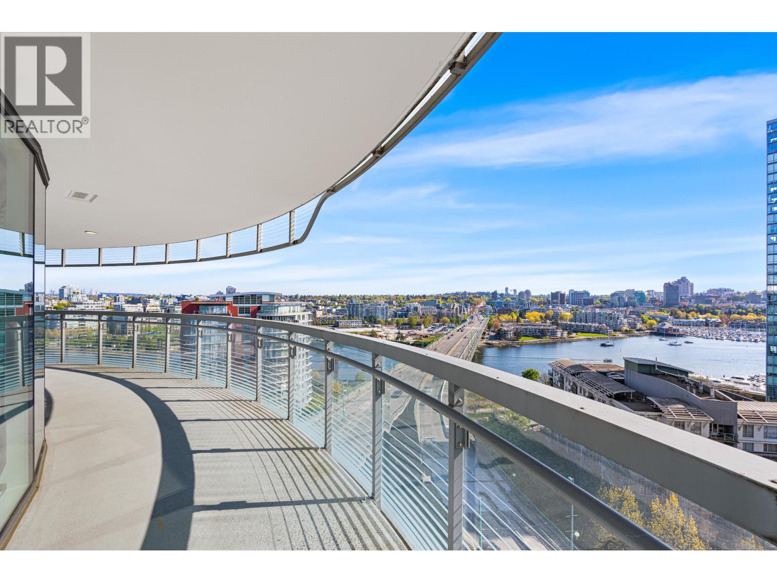 1584 87 NELSON STREET, Vancouver, British Columbia