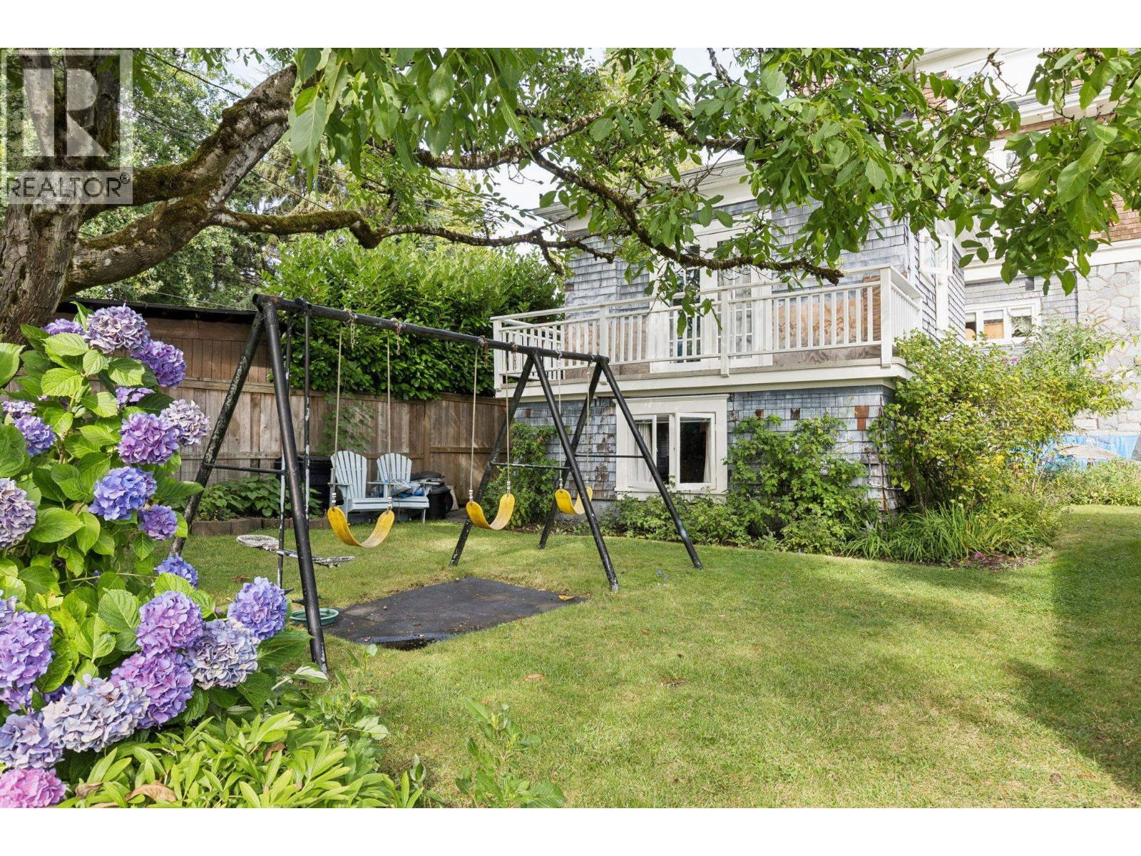 1617 W Grand Boulevard, North Vancouver, British Columbia  V7L 3Y2 - Photo 34 - R2991440