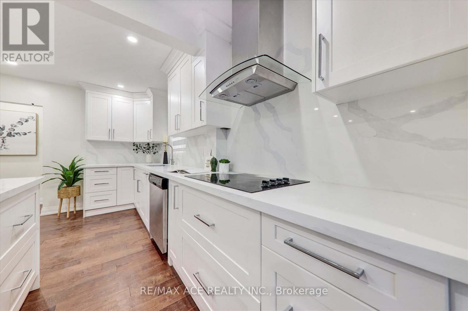 19 Blakemanor Boulevard, Toronto, Ontario  M1J 2W3 - Photo 13 - E12486814