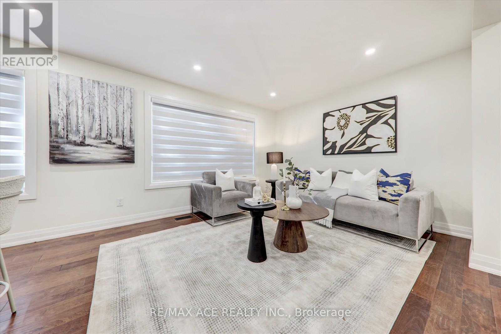 19 Blakemanor Boulevard, Toronto, Ontario  M1J 2W3 - Photo 8 - E12486814