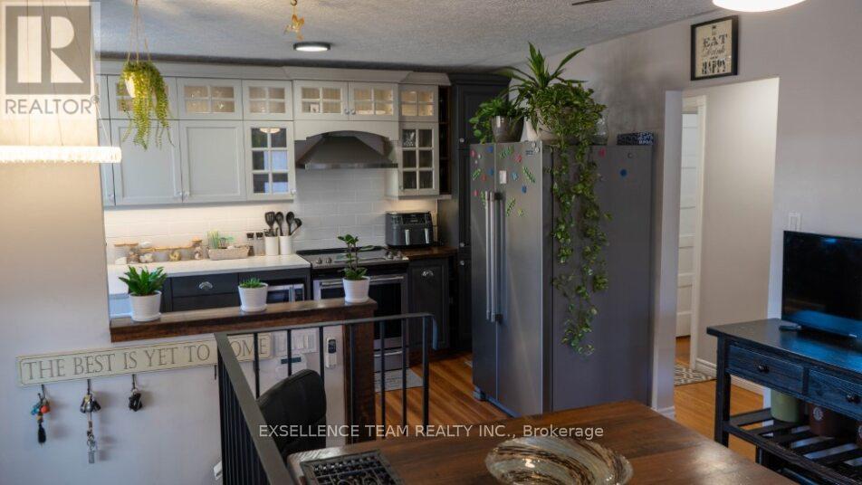 1010 Queen Street, Cornwall, Ontario  K6J 1P4 - Photo 6 - X12486815