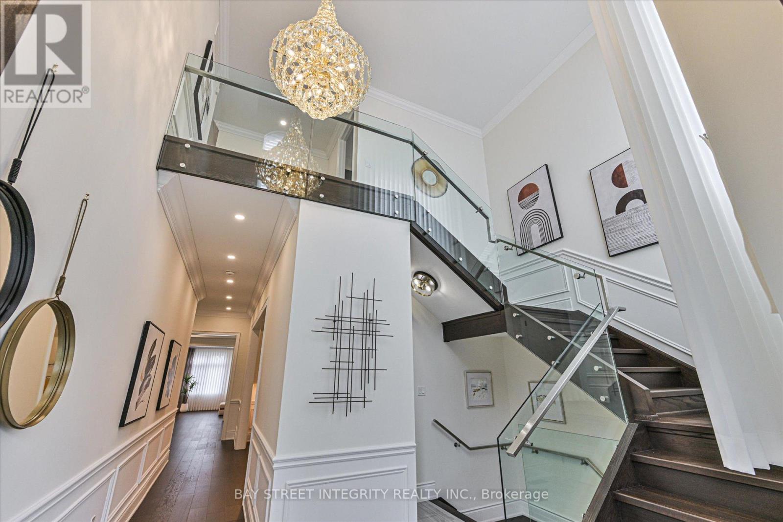 17 Red Giant Street, Richmond Hill, Ontario  L4C 4Z1 - Photo 4 - N12486813