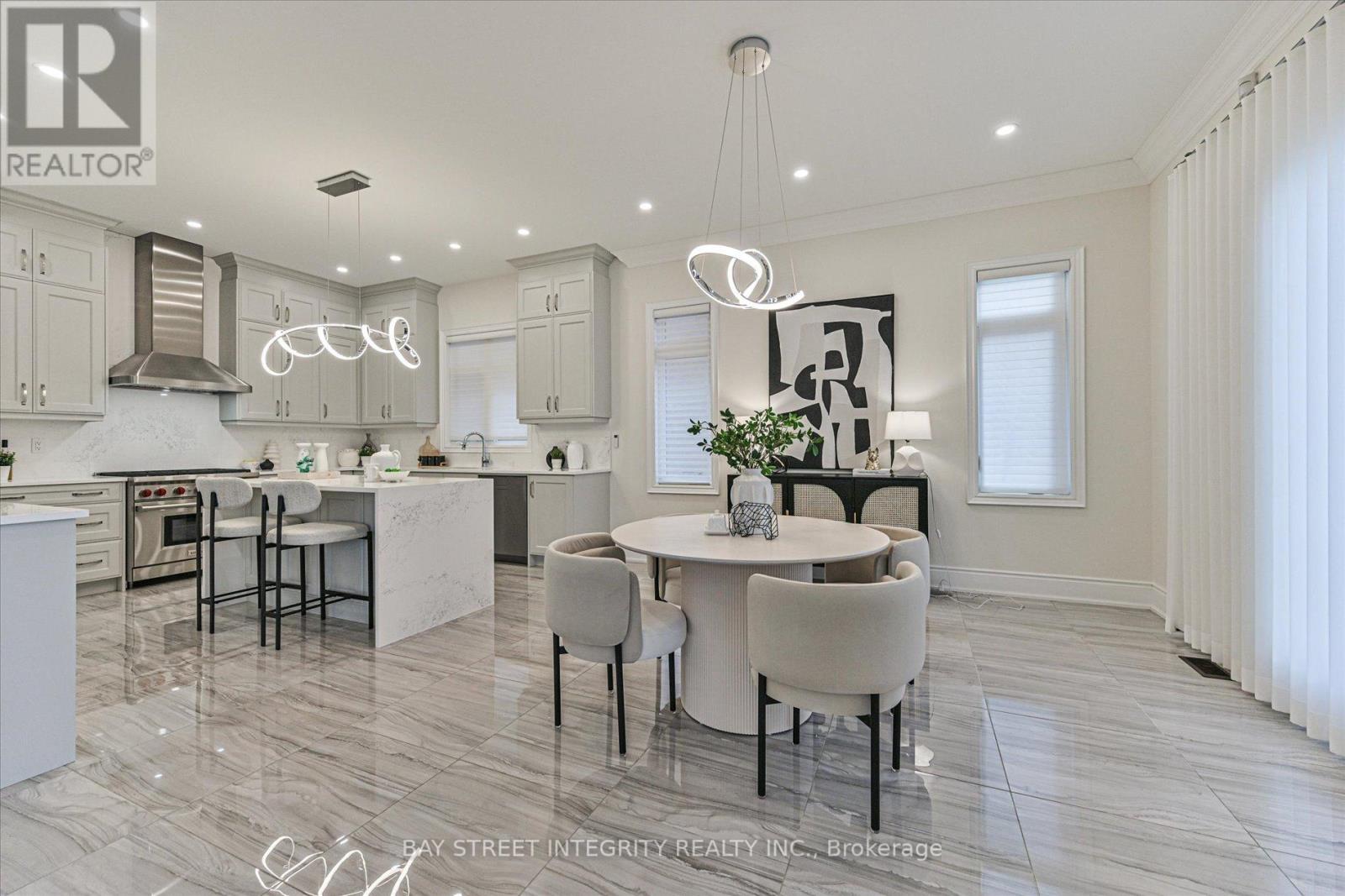 17 Red Giant Street, Richmond Hill, Ontario  L4C 4Z1 - Photo 9 - N12486813