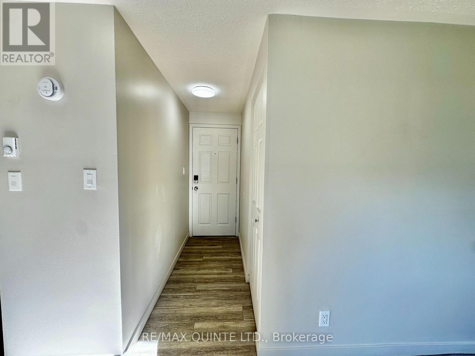 3 - 2 Village Drive, Belleville, Ontario  K8P 4J8 - Photo 4 - X12486837