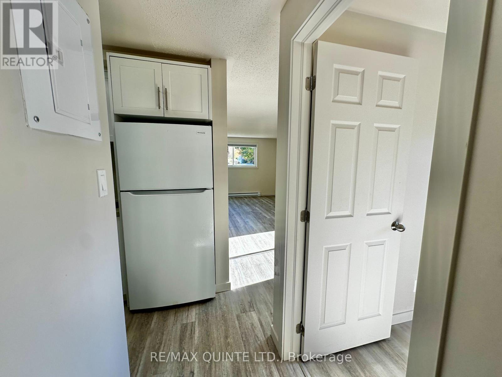 3 - 2 Village Drive, Belleville, Ontario  K8P 4J8 - Photo 8 - X12486837