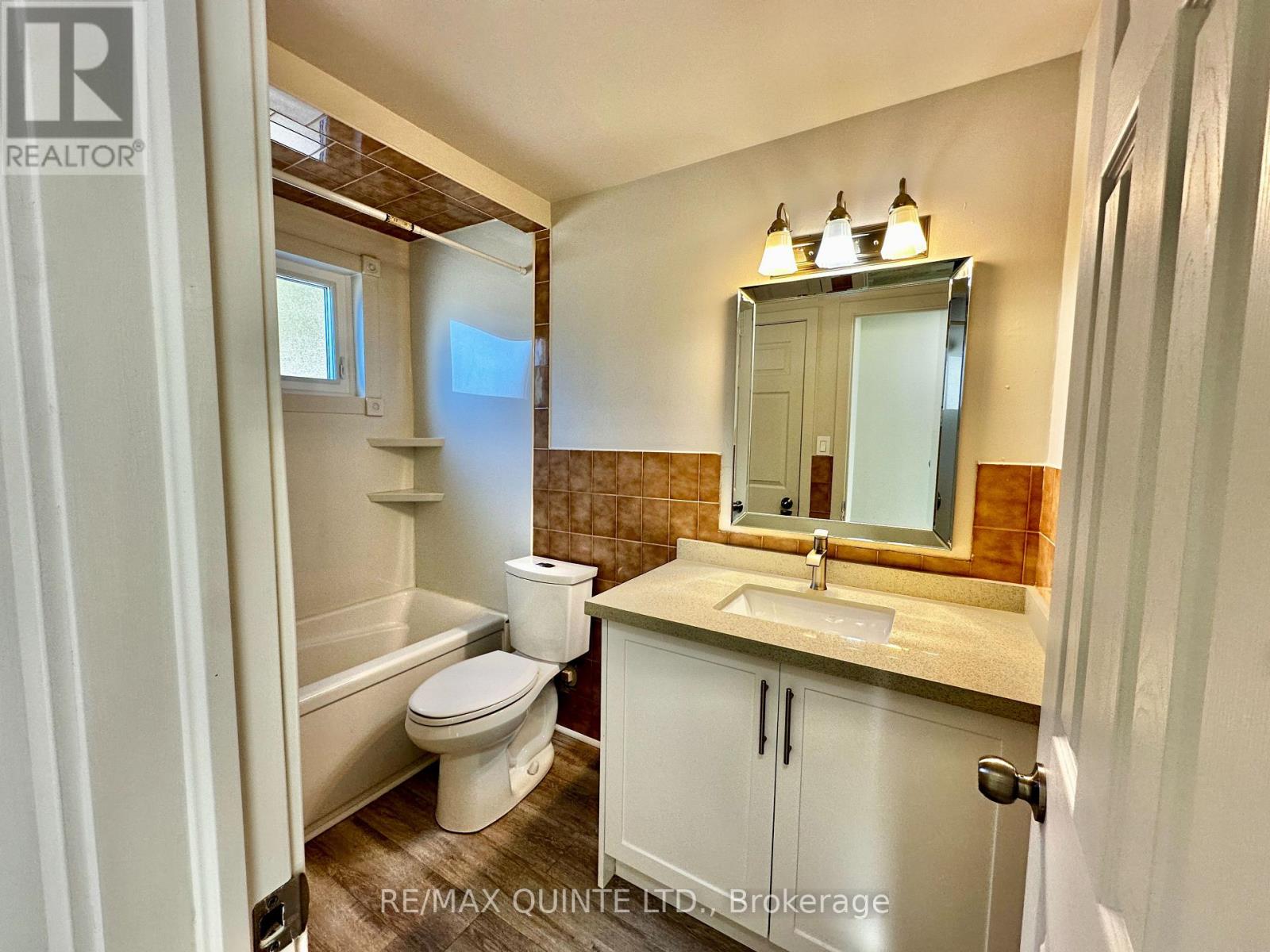 3 - 2 Village Drive, Belleville, Ontario  K8P 4J8 - Photo 9 - X12486837