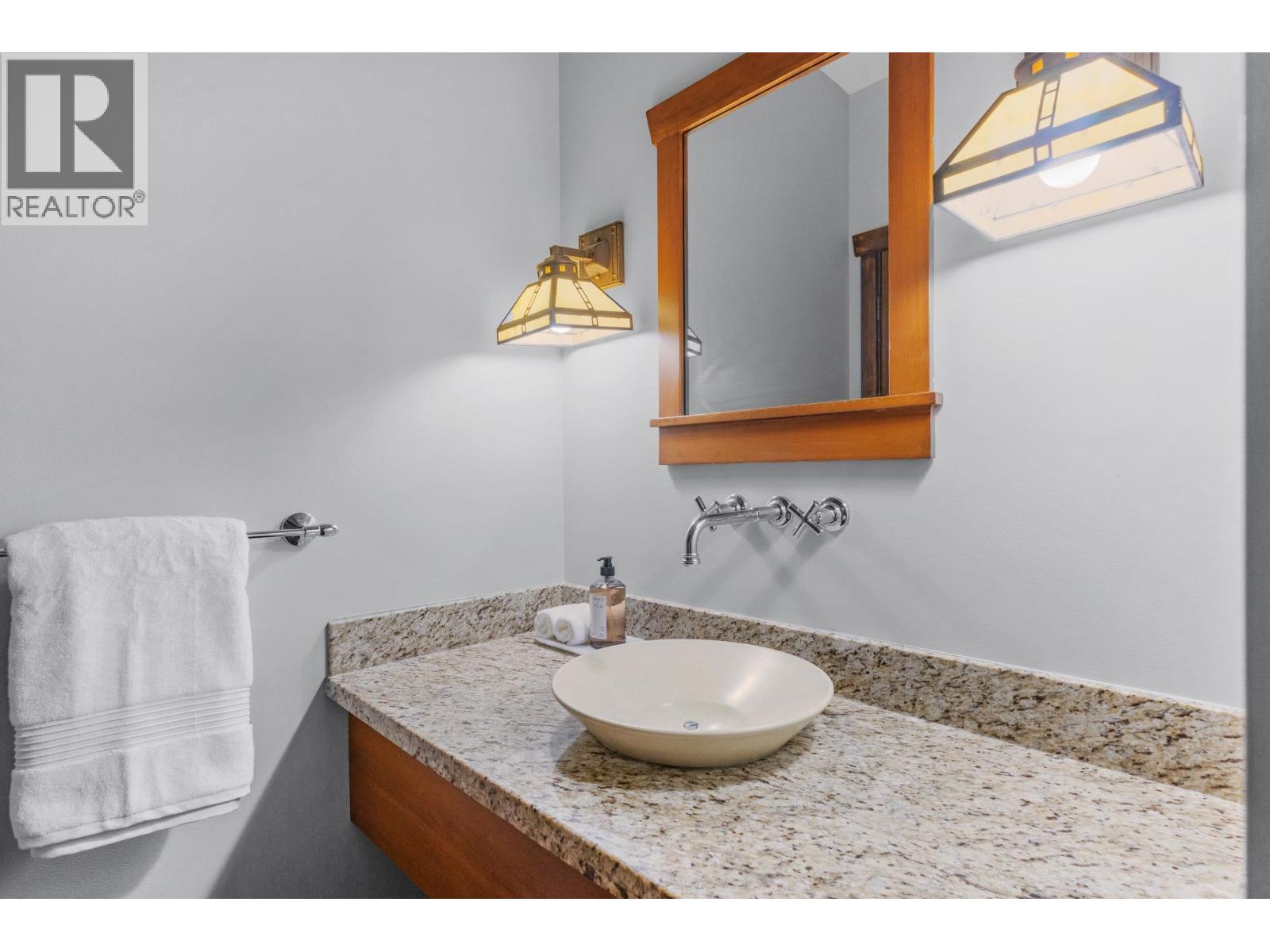 186 Macdonald Avenue, Burnaby, British Columbia  V5C 4M5 - Photo 15 - R3062314