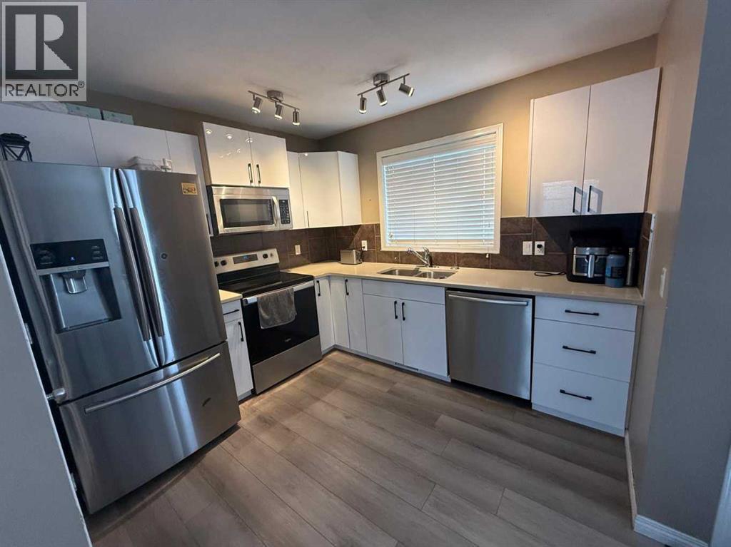 19 Taralake Rise Ne, Calgary, Alberta  T3J 0A4 - Photo 9 - A2262592