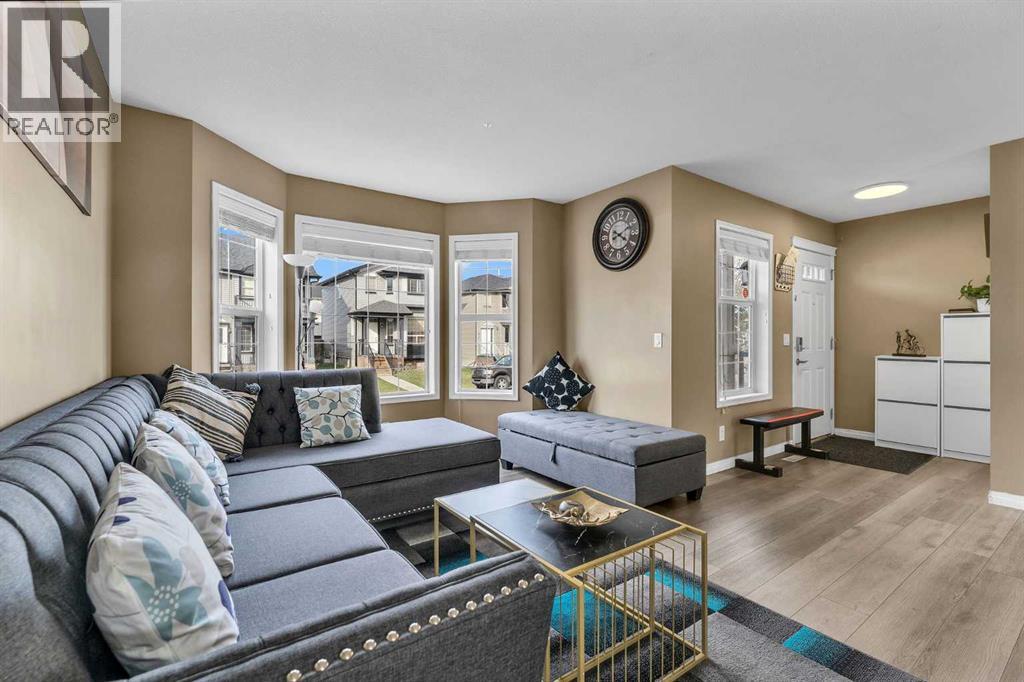 19 Taralake Rise Ne, Calgary, Alberta  T3J 0A4 - Photo 5 - A2262592