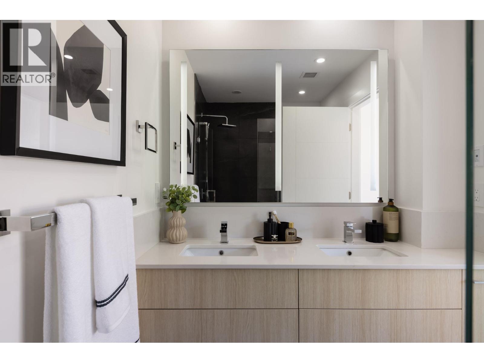 102 342 Mountain Highway, North Vancouver, British Columbia  V7J 2K8 - Photo 11 - R3062639