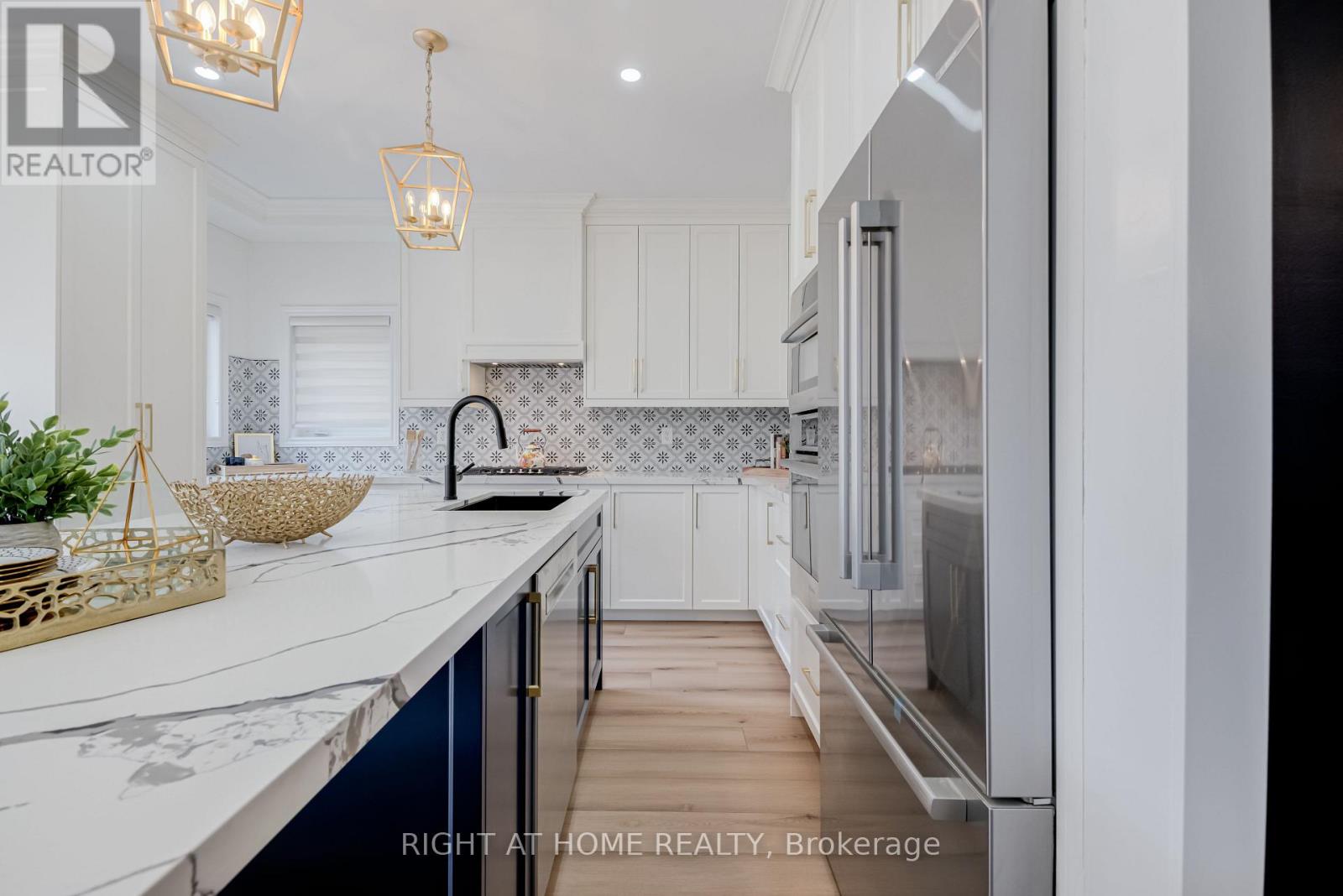 279 Eaton Street, Halton Hills, Ontario  L7G 6N8 - Photo 15 - W12486799