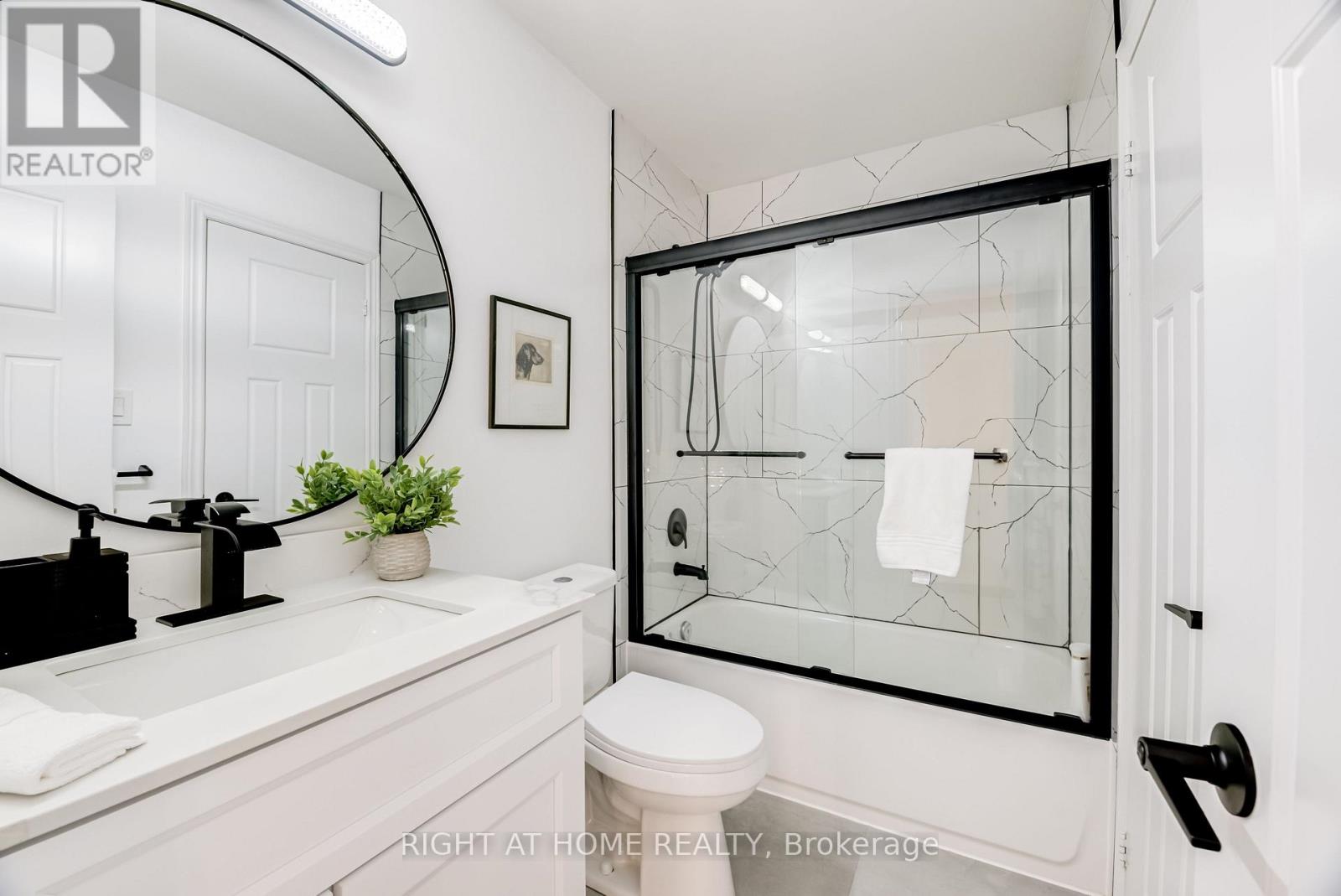 279 Eaton Street, Halton Hills, Ontario  L7G 6N8 - Photo 29 - W12486799