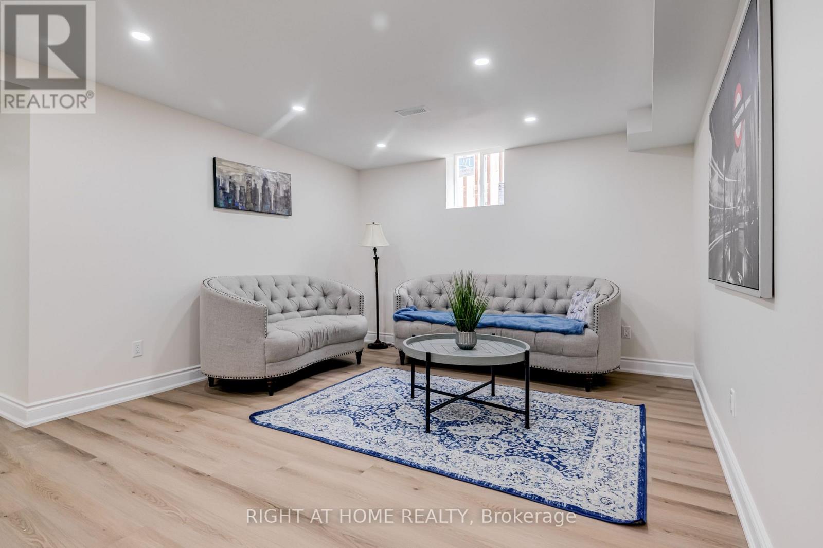 279 Eaton Street, Halton Hills, Ontario  L7G 6N8 - Photo 32 - W12486799