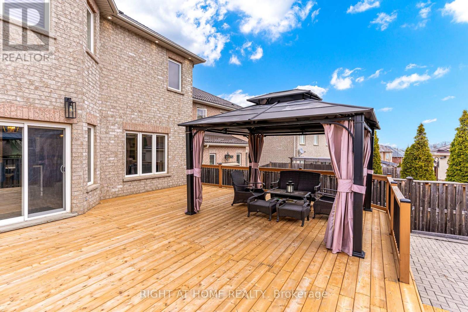 279 Eaton Street, Halton Hills, Ontario  L7G 6N8 - Photo 40 - W12486799