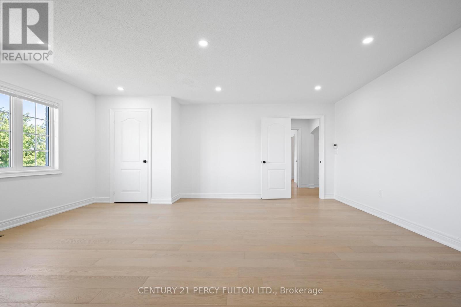 35 Donwoods Court, Brampton, Ontario  L6P 1T6 - Photo 17 - W12486803