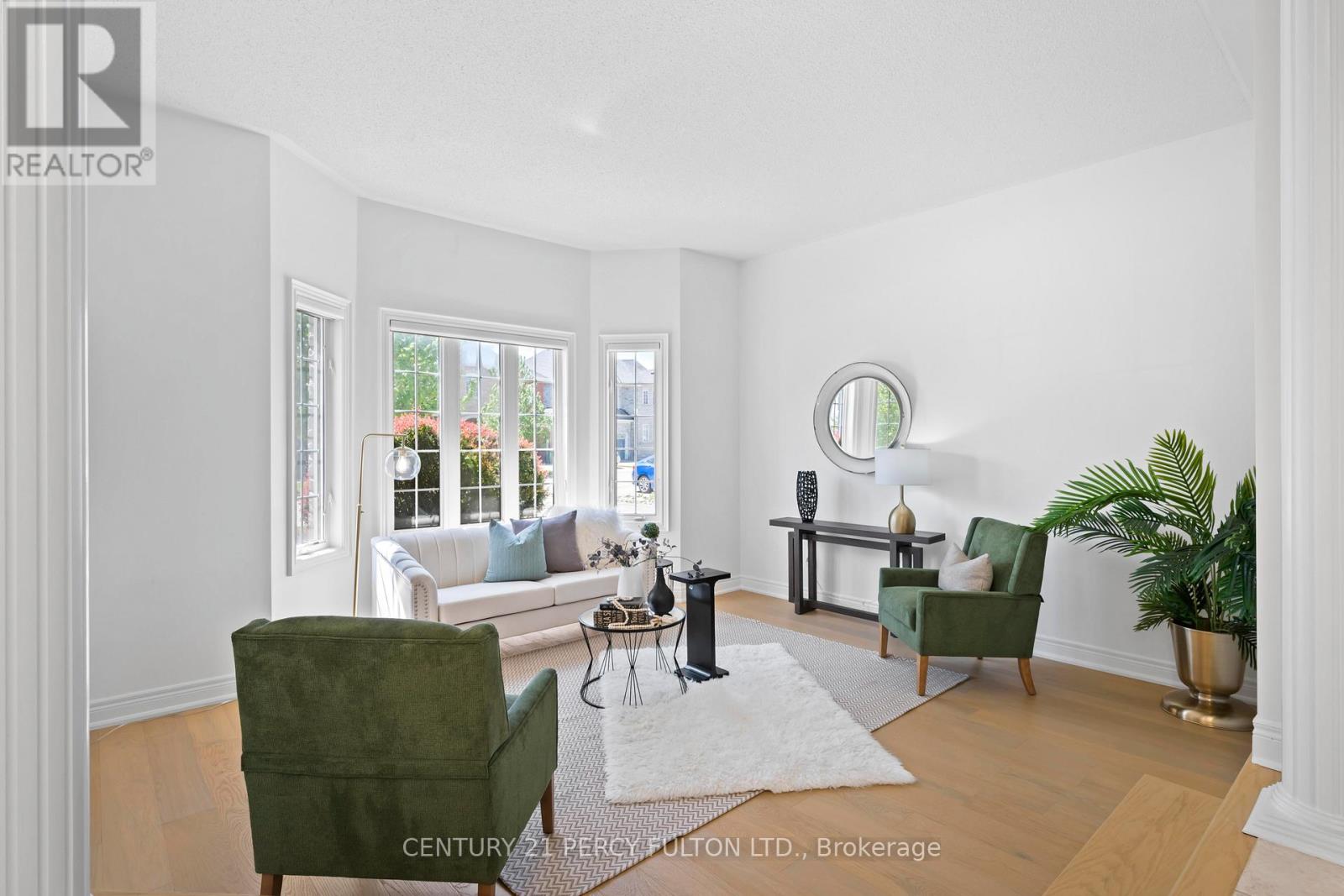 35 Donwoods Court, Brampton, Ontario  L6P 1T6 - Photo 3 - W12486803