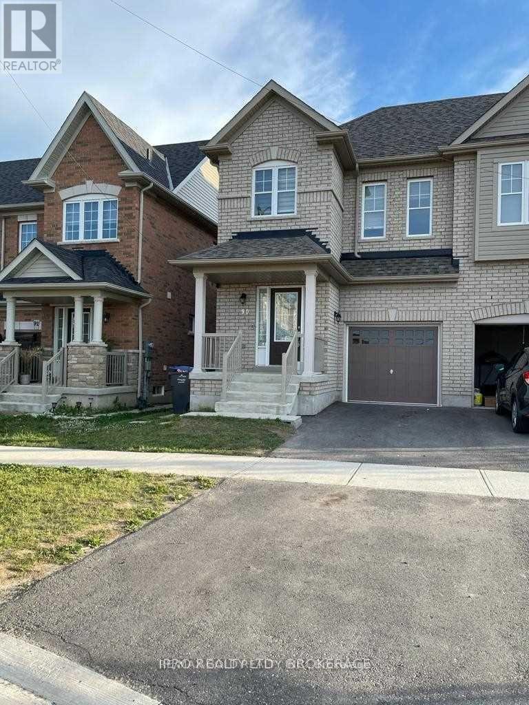 90 Lanark Circle, Brampton, Ontario  L6X 5L4 - Photo 2 - W12486809