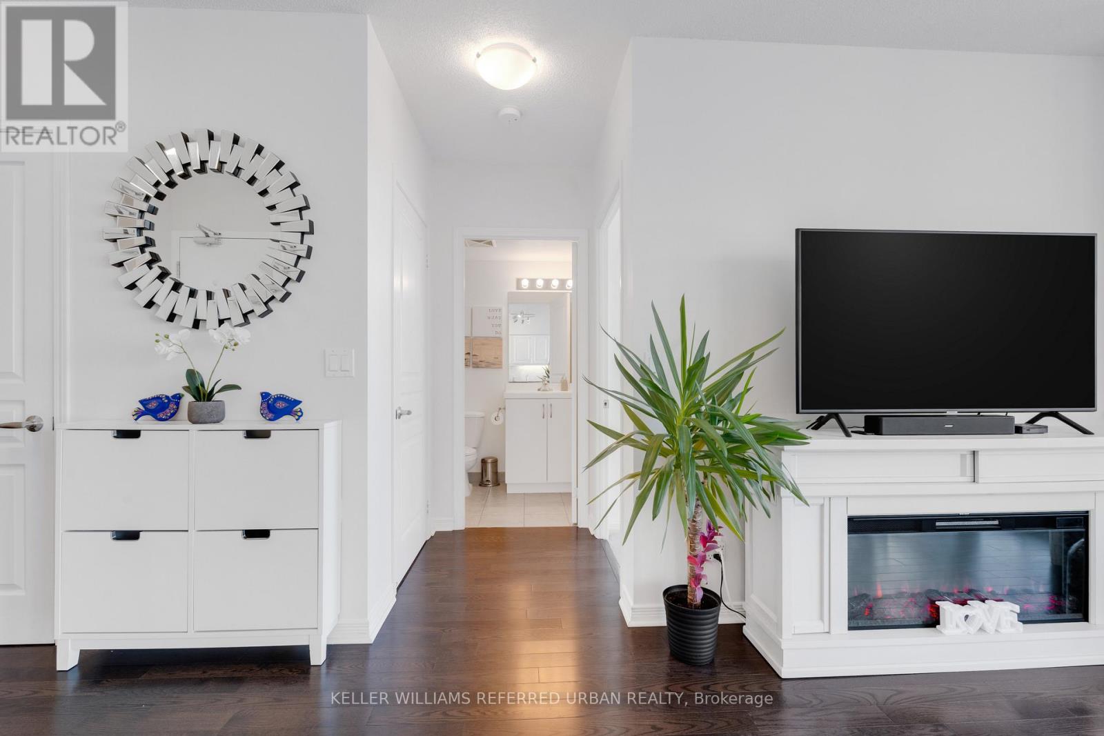 2305 - 15 Legion Road, Toronto, Ontario  N8V 0A5 - Photo 9 - W12449461