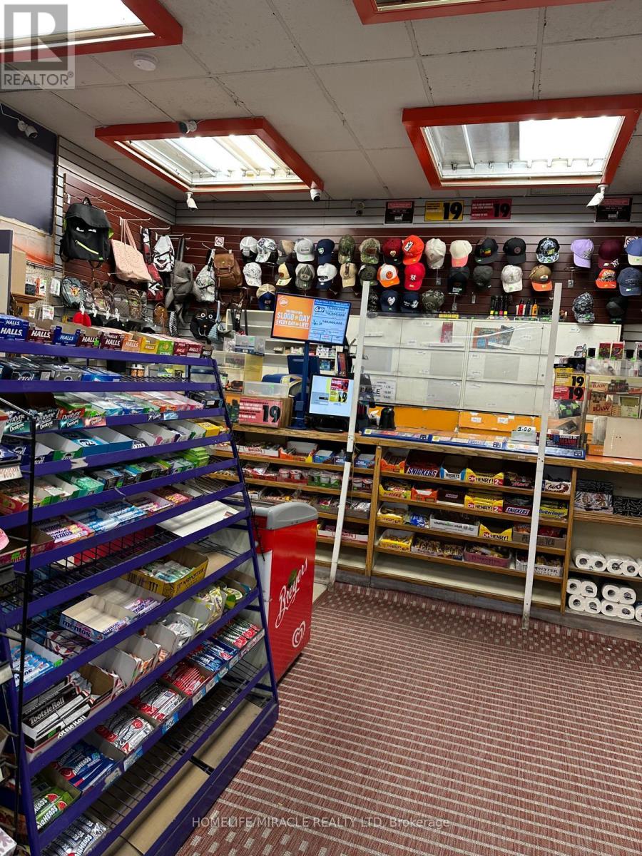 163 Dundas Street, London East (East K), Ontario  N6A 1G4 - Photo 2 - X12481977