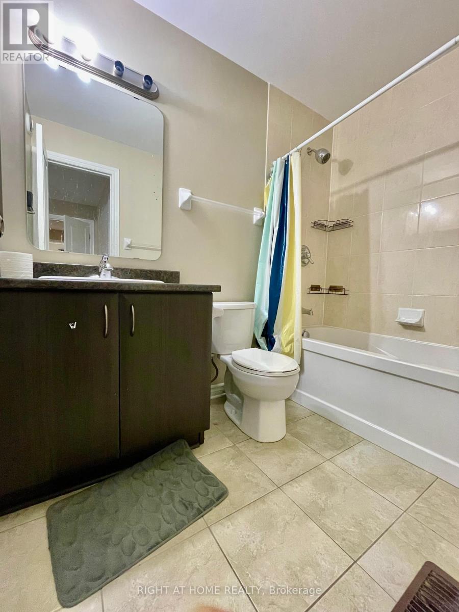 359 Kingbrook Drive, Ottawa, Ontario  K2M 0G2 - Photo 10 - X12486840